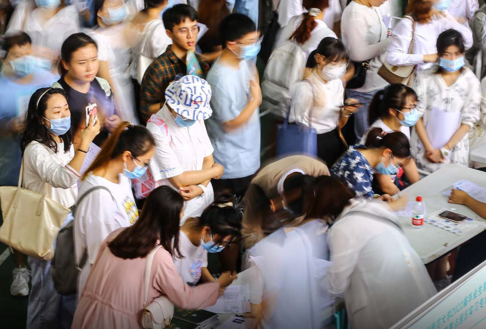 Tôi rơi vào ngõ cụt rồi: Lời than trời của tiến sĩ thất nghiệp phải chạy shipper, U40 gục ngã sau 10 lần phỏng vấn- Ảnh 3. Tôi rơi vào ngõ cụt rồi: Lời than trời của tiến sĩ thất nghiệp phải chạy shipper, U40 gục ngã sau 10 lần phỏng vấn- Ảnh 3.