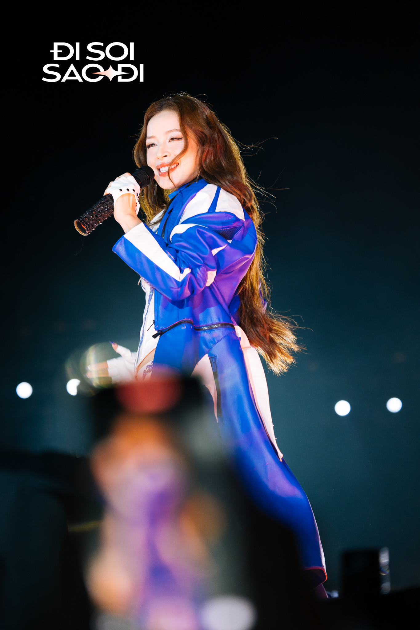 Bắt trọn visual đẹp điên xứng đáng "phong thần" của Chi Pu: Body quá cháy, zoom cận cam thường mới wow- Ảnh 4.