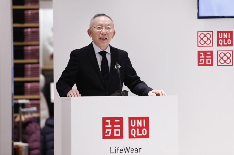 Tỷ phú U80 giàu nhất Nhật Bản - "ông trùm" đế chế UNIQLO: Không "truyền ngôi" cho con trai, chỉ làm đến 4 giờ chiều là về nhà với vợ- Ảnh 7. Tỷ phú U80 giàu nhất Nhật Bản - "ông trùm" đế chế UNIQLO: Không "truyền ngôi" cho con trai, chỉ làm đến 4 giờ chiều là về nhà với vợ- Ảnh 7.