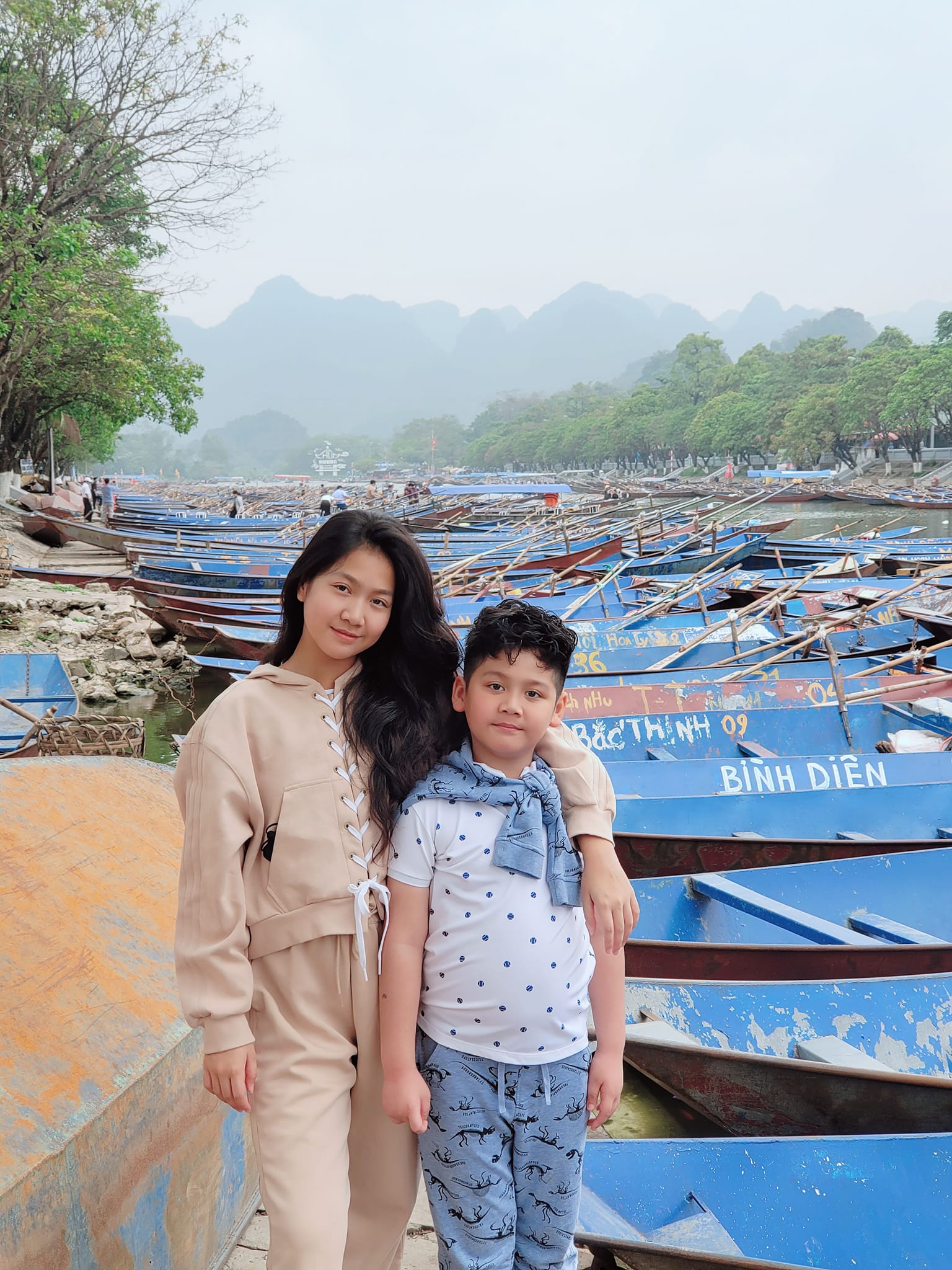 "Tiểu công chúa" bé bỏng của "Bố ơi, mình đi đâu thế?" nay thành thiếu nữ dịu dàng, vẻ đẹp trong trẻo chuẩn "nàng thơ"- Ảnh 28. "Tiểu công chúa" bé bỏng của "Bố ơi, mình đi đâu thế?" nay thành thiếu nữ dịu dàng, vẻ đẹp trong trẻo chuẩn "nàng thơ"- Ảnh 28.