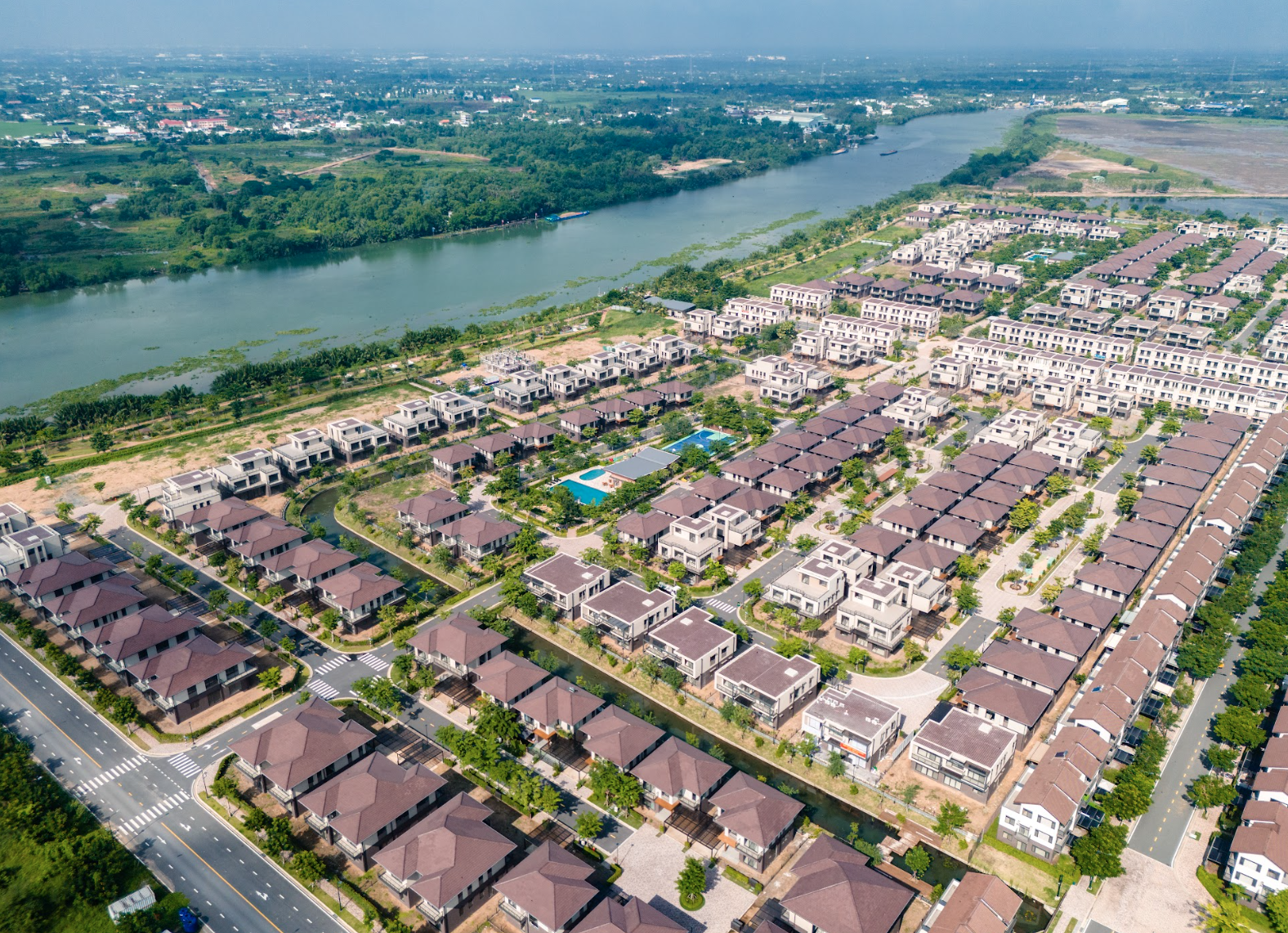 Doanh nghiệp bất động sản kì vọng thêm quỹ đất và vốn quốc tế nhờ Nghị quyết 68- Ảnh 2.