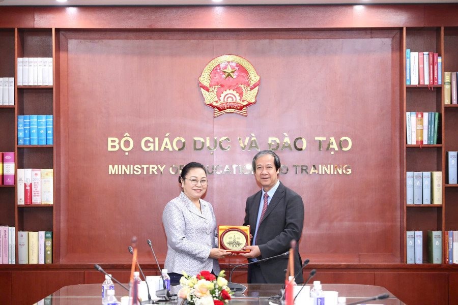 Việt Nam sẽ dạy một ngoại ngữ mới trên toàn quốc, bắt đầu triển khai ở khu vực biên giới- Ảnh 1. Việt Nam sẽ dạy một ngoại ngữ mới trên toàn quốc, bắt đầu triển khai ở khu vực biên giới- Ảnh 1.