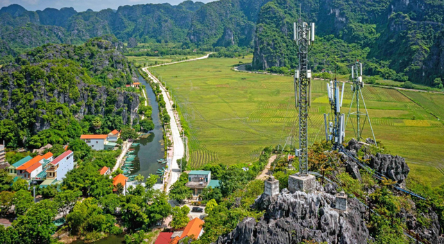 Viettel vừa "hồi sinh" 13km đường đèo cao nghìn mét, từng "mất tích" trên bản đồ di động- Ảnh 1. Viettel vừa "hồi sinh" 13km đường đèo cao nghìn mét, từng "mất tích" trên bản đồ di động- Ảnh 1.