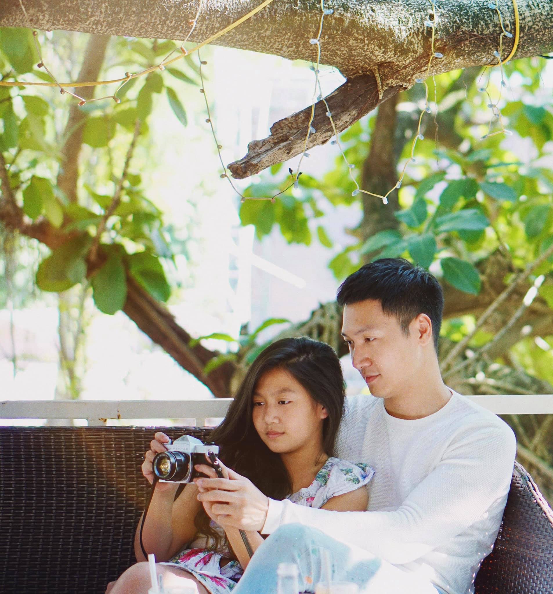 "Tiểu công chúa" bé bỏng của "Bố ơi, mình đi đâu thế?" nay thành thiếu nữ dịu dàng, vẻ đẹp trong trẻo chuẩn "nàng thơ"- Ảnh 11. "Tiểu công chúa" bé bỏng của "Bố ơi, mình đi đâu thế?" nay thành thiếu nữ dịu dàng, vẻ đẹp trong trẻo chuẩn "nàng thơ"- Ảnh 11.