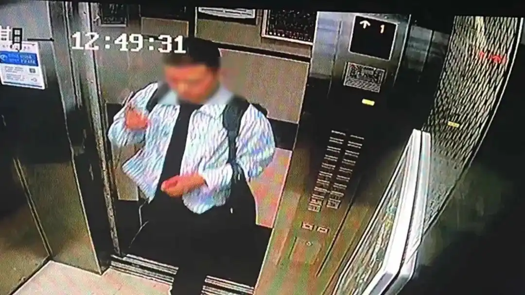 Bán đồng hồ Rolex được 780 triệu đồng để đặt cọc mua nhà, 3 tiếng sau tất cả tài khoản bị đóng băng, ngân hàng tuyên bố: Số tiền đó không phải của anh- Ảnh 1.