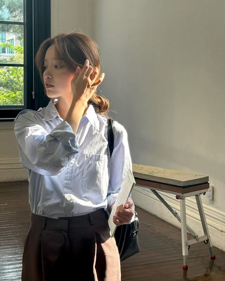 Bố tôi 60 tuổi vẫn chạy ngoài đường kiếm từng đồng tiền lẻ dù trời như chảo lửa: Chưa bao giờ tôi thấy bất lực với mức lương 10 triệu của mình đến thế!- Ảnh 1. Bố tôi 60 tuổi vẫn chạy ngoài đường kiếm từng đồng tiền lẻ dù trời như chảo lửa: Chưa bao giờ tôi thấy bất lực với mức lương 10 triệu của mình đến thế!- Ảnh 1.