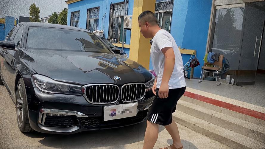 Chỉ là công nhân lắp ráp nhưng sở hữu Mercedes và Porsche, tiêu xài xa xỉ: Nhiều người tin góp vốn đầu tư, có nạn nhân mất 3,6 tỷ đồng- Ảnh 2. Chỉ là công nhân lắp ráp nhưng sở hữu Mercedes và Porsche, tiêu xài xa xỉ: Nhiều người tin góp vốn đầu tư, có nạn nhân mất 3,6 tỷ đồng- Ảnh 2.