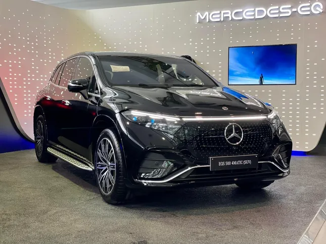 Nhiều mẫu xe sang giảm giá mạnh xả hàng tồn- Ảnh 1. Nhiều mẫu xe sang giảm giá mạnh xả hàng tồn- Ảnh 1.