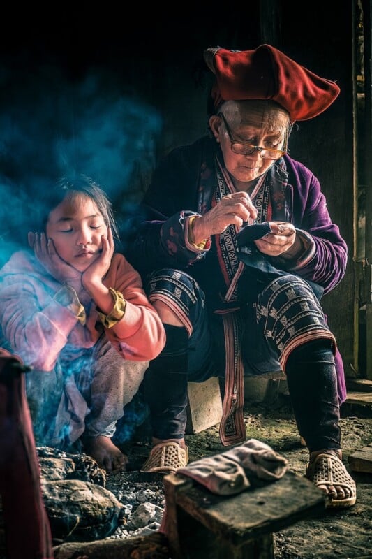 Bức ảnh chụp 2 cụ - chắt người Việt đạt giải cuộc thi ảnh danh tiếng của National Geographic- Ảnh 1. Bức ảnh chụp 2 cụ - chắt người Việt đạt giải cuộc thi ảnh danh tiếng của National Geographic- Ảnh 1.