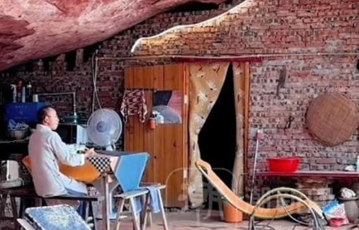 Người đàn ông 35 tuổi bỏ việc văn phòng 36 triệu đồng/tháng để sống trong hang: “Tôi không muốn phí thời gian cho những thứ phù phiếm”- Ảnh 3. Người đàn ông 35 tuổi bỏ việc văn phòng 36 triệu đồng/tháng để sống trong hang: “Tôi không muốn phí thời gian cho những thứ phù phiếm”- Ảnh 3.