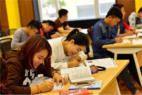 Việt Nam sẽ dạy một ngoại ngữ mới trên toàn quốc, bắt đầu triển khai ở khu vực biên giới- Ảnh 4. Việt Nam sẽ dạy một ngoại ngữ mới trên toàn quốc, bắt đầu triển khai ở khu vực biên giới- Ảnh 4.