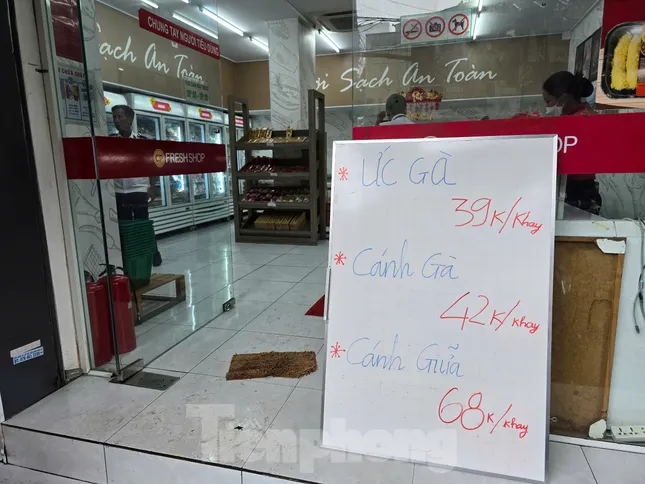 Điểm danh các cửa hàng bán thịt của Công ty C.P ở Cần Thơ vừa bị kiểm tra- Ảnh 6. Điểm danh các cửa hàng bán thịt của Công ty C.P ở Cần Thơ vừa bị kiểm tra- Ảnh 6.