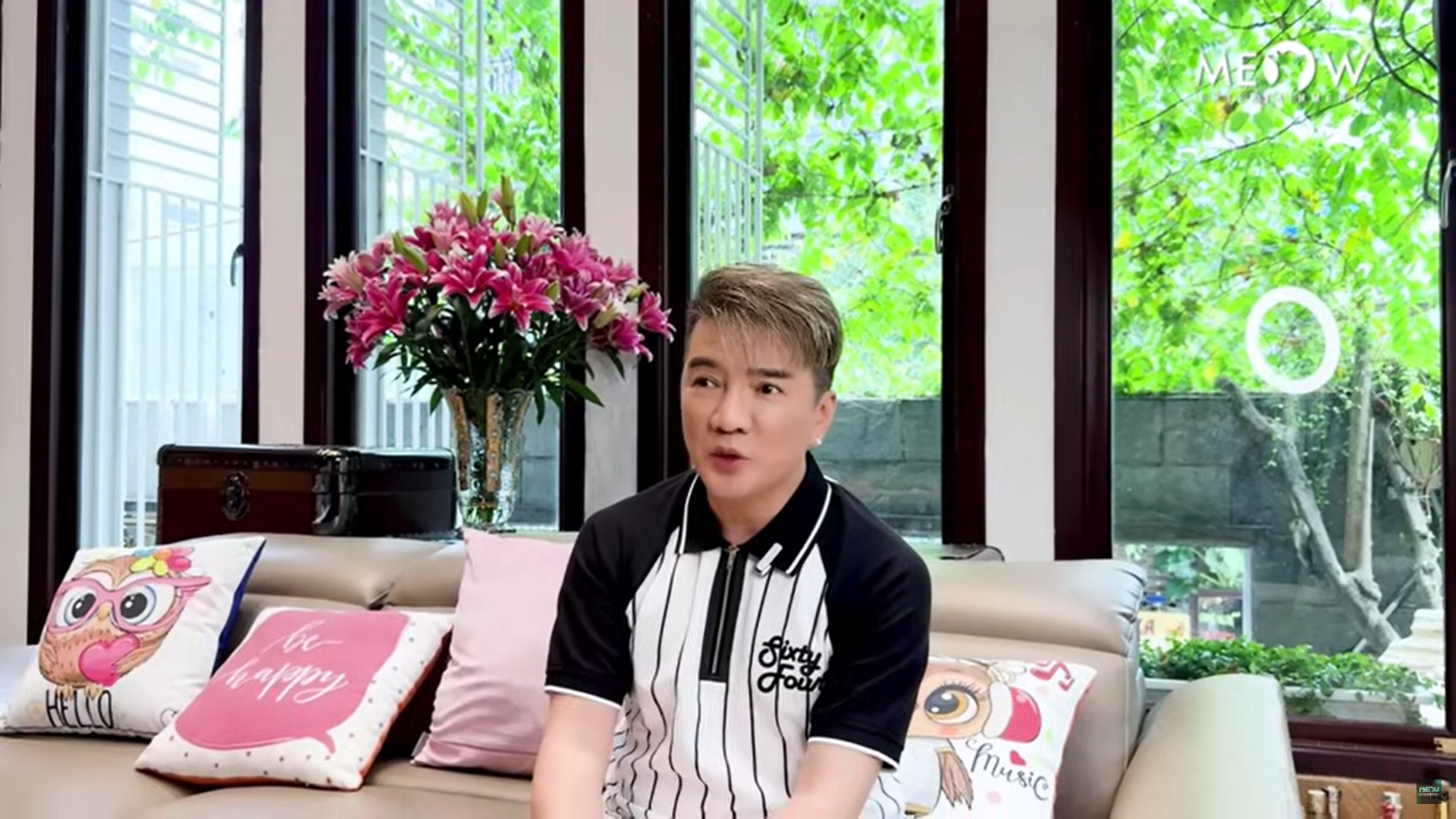 Đàm Vĩnh Hưng tiết lộ lý do "mua ly nước có 40 nghìn mà trả 4 triệu luôn”- Ảnh 1. Đàm Vĩnh Hưng tiết lộ lý do "mua ly nước có 40 nghìn mà trả 4 triệu luôn”- Ảnh 1.