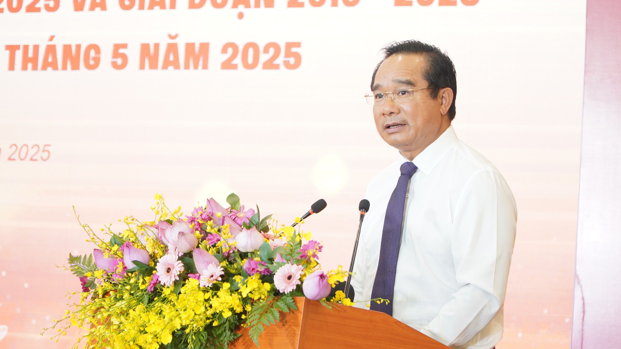 Ông Nguyễn Văn Nên được chỉ định làm Bí thư Thành ủy TP HCM mới- Ảnh 2. Ông Nguyễn Văn Nên được chỉ định làm Bí thư Thành ủy TP HCM mới- Ảnh 2.