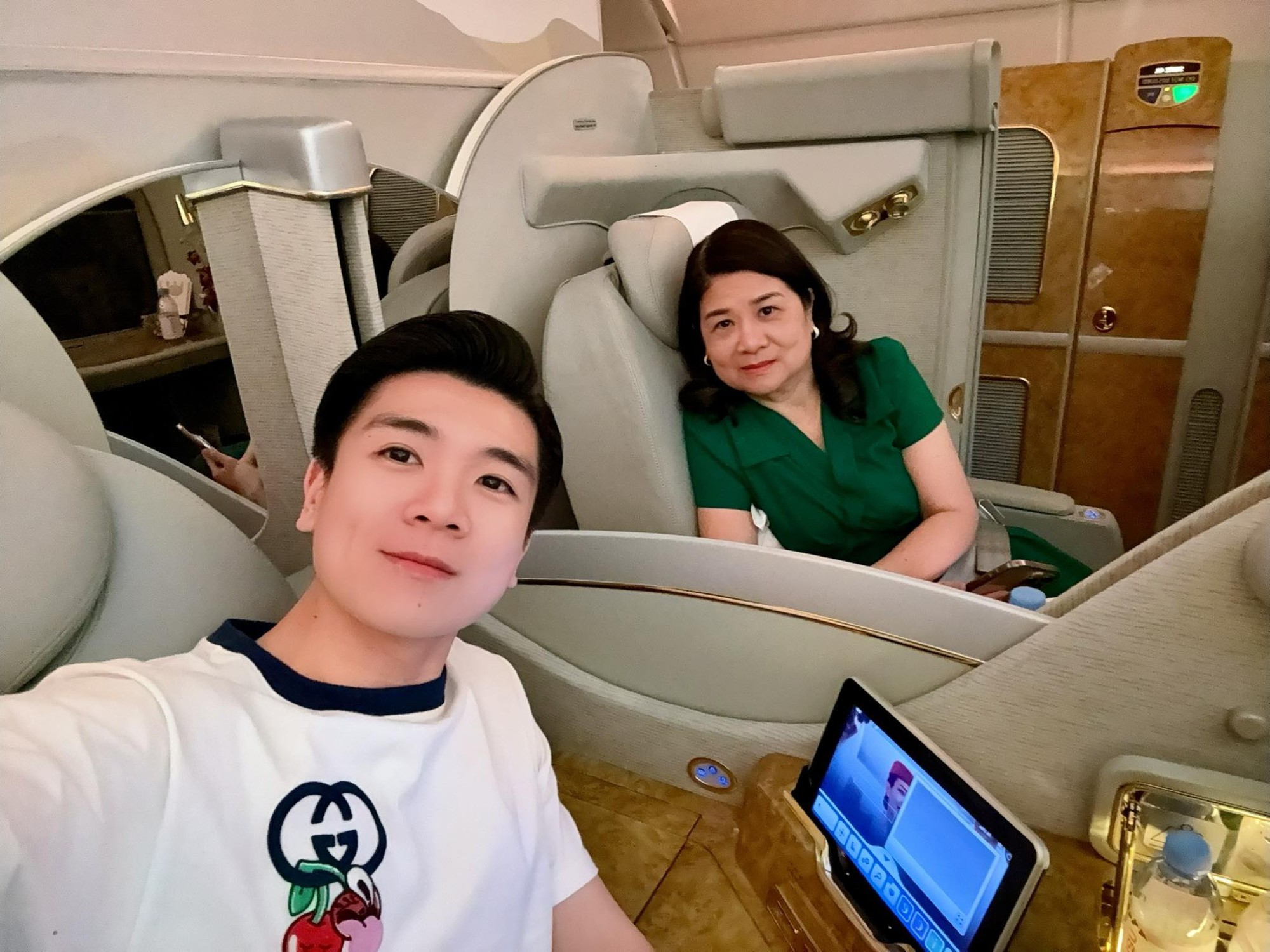 Đỗ Mỹ Linh khoe nhan sắc đậm chất hào môn khi đi du lịch châu Âu cùng thiếu gia nghìn tỷ nhà bầu Hiển- Ảnh 6.