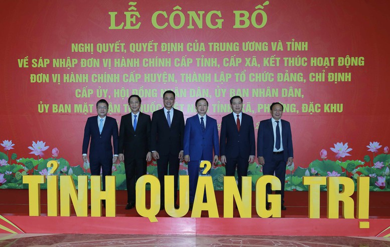 CẬP NHẬT LIÊN TỤC: Công bố nghị quyết, quyết định sáp nhập đơn vị hành chính, chỉ định nhân sự trên cả nước- Ảnh 4. CẬP NHẬT LIÊN TỤC: Công bố nghị quyết, quyết định sáp nhập đơn vị hành chính, chỉ định nhân sự trên cả nước- Ảnh 4.