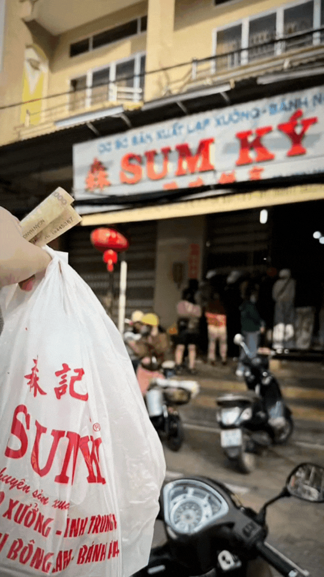 Theo chân "chị bán gạo" Linh Đặng đi thẩm tiệm bánh bông lan "ngon nhất Bạc Liêu", tiếc là người ở xa muốn ăn thử không dễ- Ảnh 11.