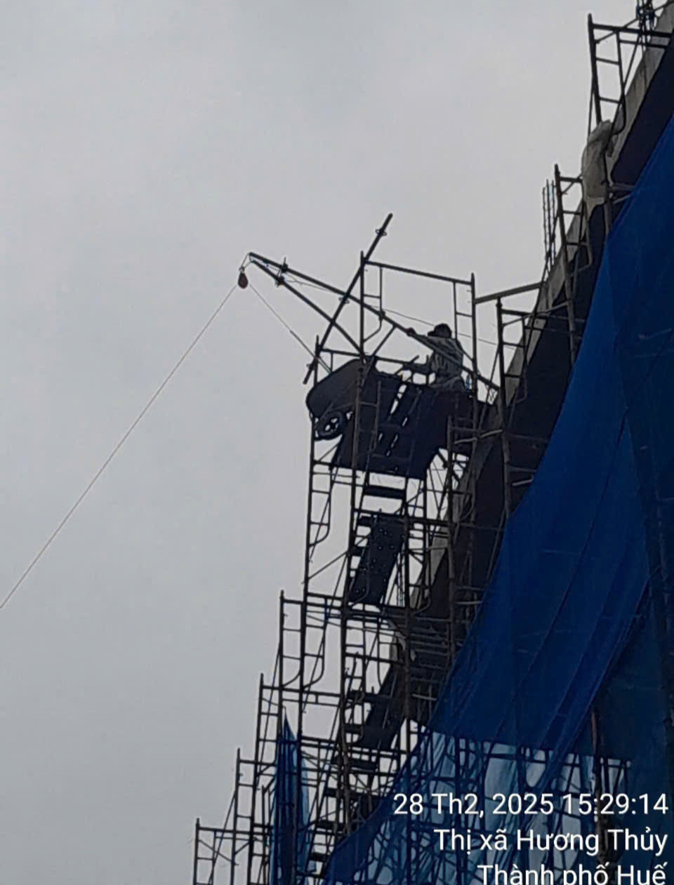 "Chạy làng" khỏi gói thầu ở Huế: Năng lực nhà thầu ra sao?- Ảnh 2. "Chạy làng" khỏi gói thầu ở Huế: Năng lực nhà thầu ra sao?- Ảnh 2.