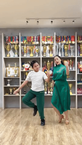 Con trai Khánh Thi-Phan Hiển: 10 tuổi cao gần bằng bố, là Con trai Khánh Thi-Phan Hiển: 10 tuổi cao gần bằng bố, là