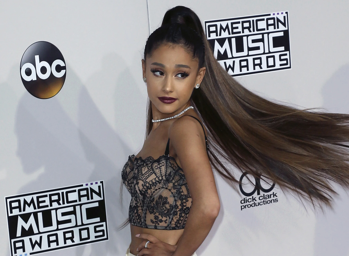 Ngoại hình gây sốc của Ariana Grande- Ảnh 8. Ngoại hình gây sốc của Ariana Grande- Ảnh 8.