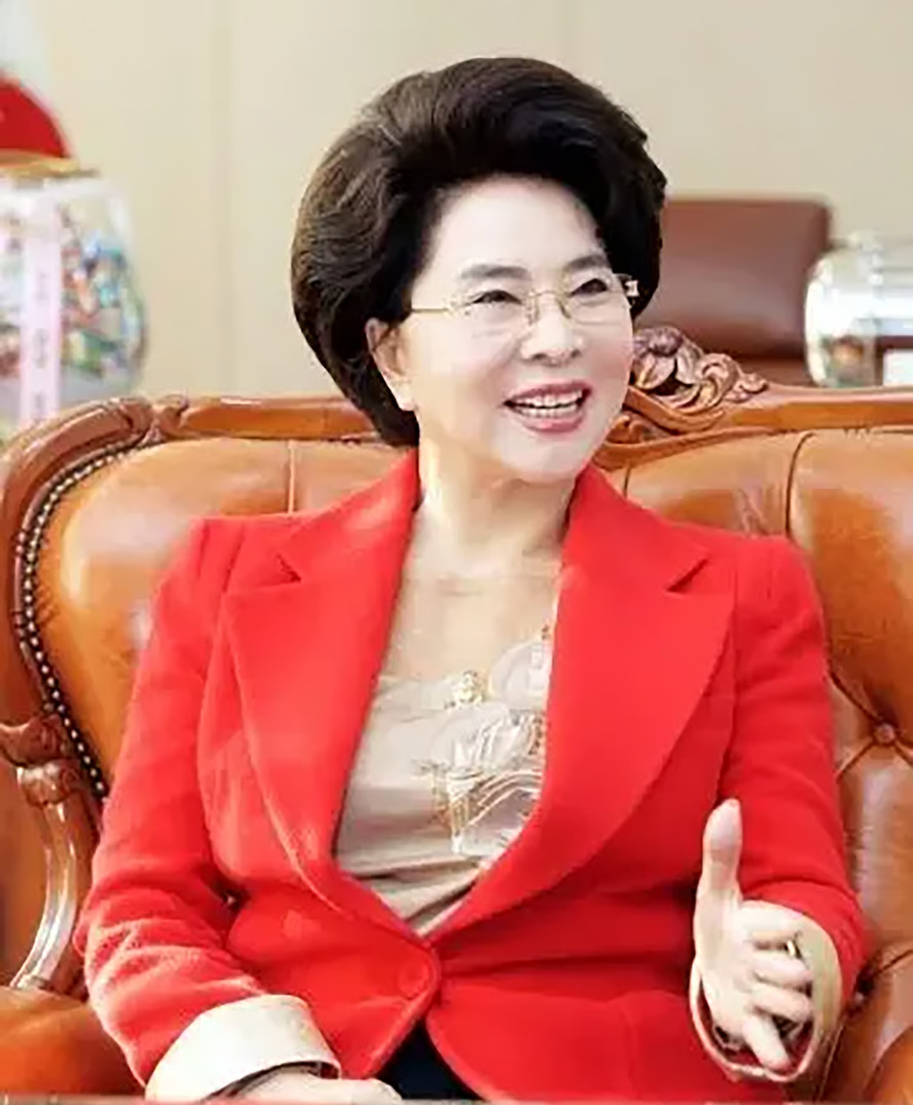 Một Hiệu trưởng 93 tuổi vẫn đương chức: Trí óc minh mẫn nhờ duy trì thói quen đơn giản này- Ảnh 1. Một Hiệu trưởng 93 tuổi vẫn đương chức: Trí óc minh mẫn nhờ duy trì thói quen đơn giản này- Ảnh 1.