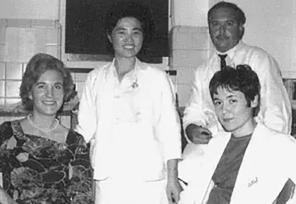 Một Hiệu trưởng 93 tuổi vẫn đương chức: Trí óc minh mẫn nhờ duy trì thói quen đơn giản này- Ảnh 2. Một Hiệu trưởng 93 tuổi vẫn đương chức: Trí óc minh mẫn nhờ duy trì thói quen đơn giản này- Ảnh 2.