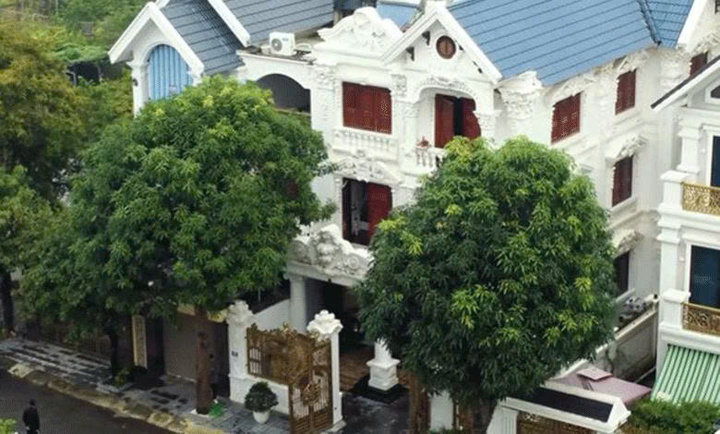 Thu ‘vệ sĩ’ vừa bị bắt có mối quan hệ thế nào với trùm giang hồ Tuấn 'thần đèn'?- Ảnh 4. Thu ‘vệ sĩ’ vừa bị bắt có mối quan hệ thế nào với trùm giang hồ Tuấn 'thần đèn'?- Ảnh 4.