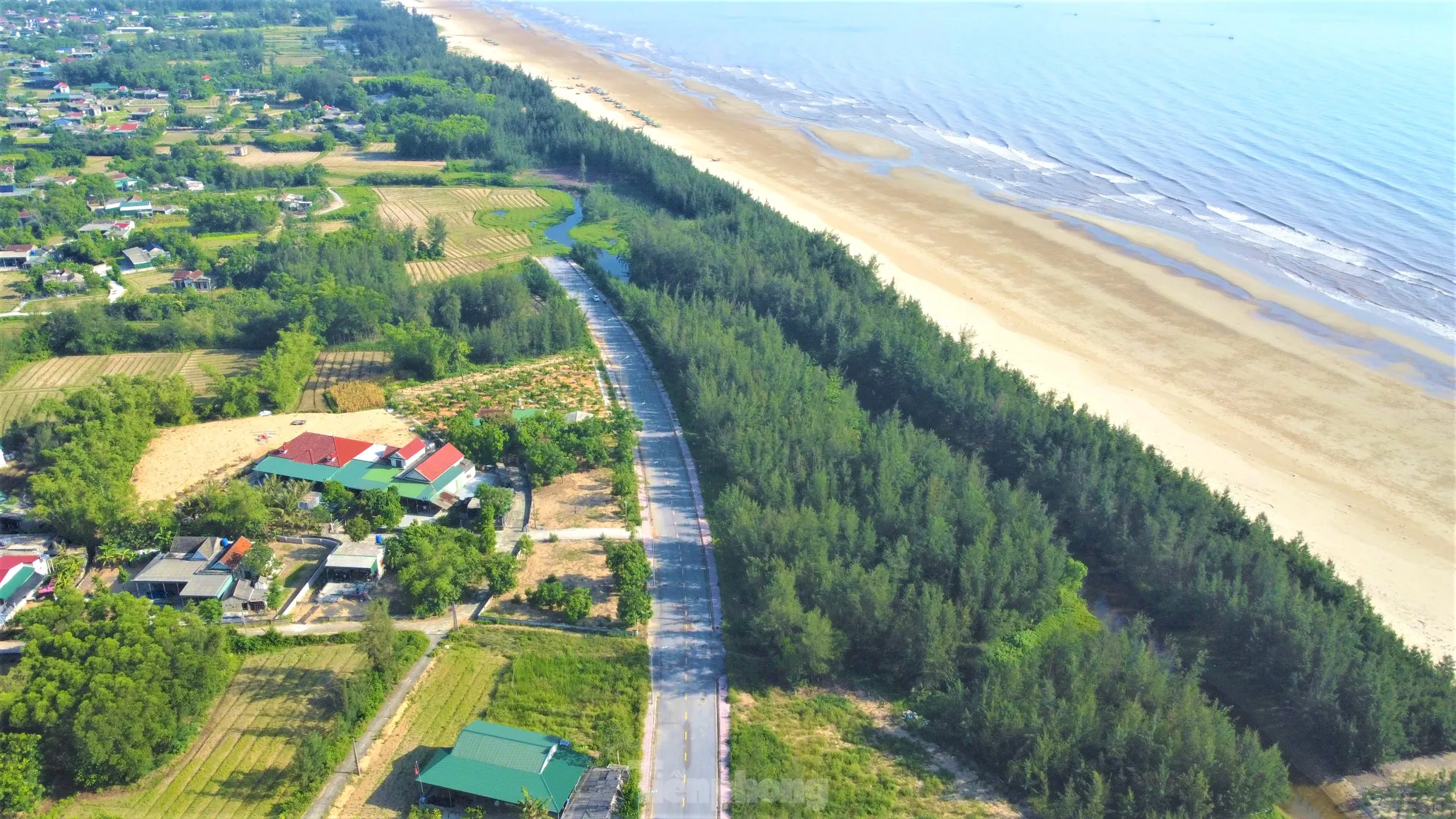 Oái oăm tuyến đường tiền tỷ thi công dang dở, cụt hai đầu- Ảnh 8. Oái oăm tuyến đường tiền tỷ thi công dang dở, cụt hai đầu- Ảnh 8.