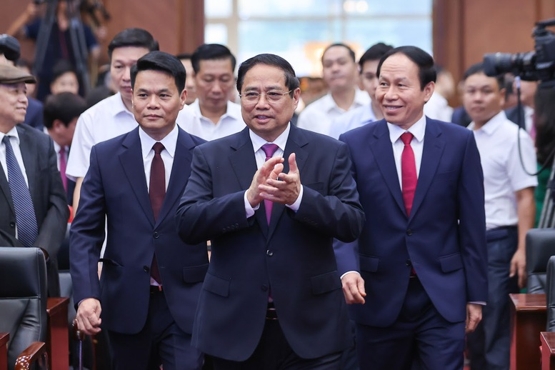 CẬP NHẬT LIÊN TỤC: Công bố nghị quyết, quyết định sáp nhập đơn vị hành chính, chỉ định nhân sự trên cả nước- Ảnh 2. CẬP NHẬT LIÊN TỤC: Công bố nghị quyết, quyết định sáp nhập đơn vị hành chính, chỉ định nhân sự trên cả nước- Ảnh 2.