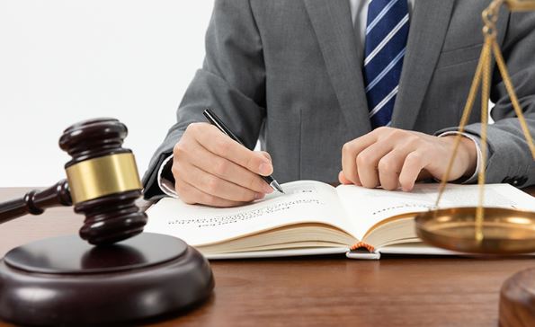 Nhận được hơn 79 tỷ đồng tiền đền bù đất, người đàn ông đem đi mua nhà và trả nợ rồi bị cảnh sát bắt giữ, tòa án tuyên bố: “Anh bị phạt hơn 3 năm tù”- Ảnh 1. Nhận được hơn 79 tỷ đồng tiền đền bù đất, người đàn ông đem đi mua nhà và trả nợ rồi bị cảnh sát bắt giữ, tòa án tuyên bố: “Anh bị phạt hơn 3 năm tù”- Ảnh 1.