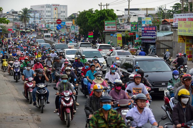 Quy định mới bắt buộc khiến hàng chục triệu xe máy phải xếp hàng: Sẽ lùi thời điểm áp dụng?- Ảnh 1. Quy định mới bắt buộc khiến hàng chục triệu xe máy phải xếp hàng: Sẽ lùi thời điểm áp dụng?- Ảnh 1.