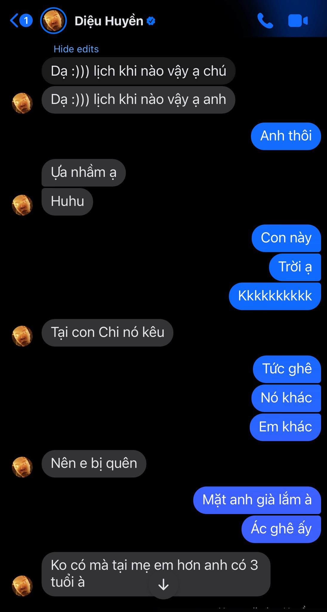 Nhận tin nhắn từ 1 sao nữ đang hot, Trấn Thành đọc đến dòng cuối liền thốt lên: "Câm miệng chứ cãi gì nữa"- Ảnh 1. Nhận tin nhắn từ 1 sao nữ đang hot, Trấn Thành đọc đến dòng cuối liền thốt lên: "Câm miệng chứ cãi gì nữa"- Ảnh 1.