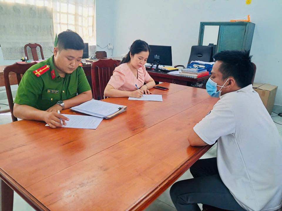 8 tháng "làm việc" của thanh niên người Việt ở Myanmar: Tưởng nhận lương 21 triệu, hoá ra là ác mộng- Ảnh 1. 8 tháng "làm việc" của thanh niên người Việt ở Myanmar: Tưởng nhận lương 21 triệu, hoá ra là ác mộng- Ảnh 1.