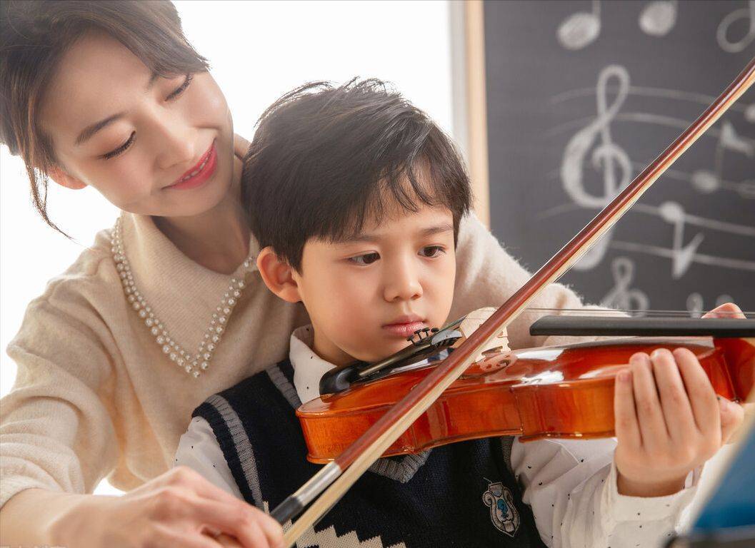 Nghề lương hơn 100 triệu/tháng rèn con nhà giàu thành thiên tài: Cuộc cạnh tranh khốc liệt- Ảnh 3. Nghề lương hơn 100 triệu/tháng rèn con nhà giàu thành thiên tài: Cuộc cạnh tranh khốc liệt- Ảnh 3.