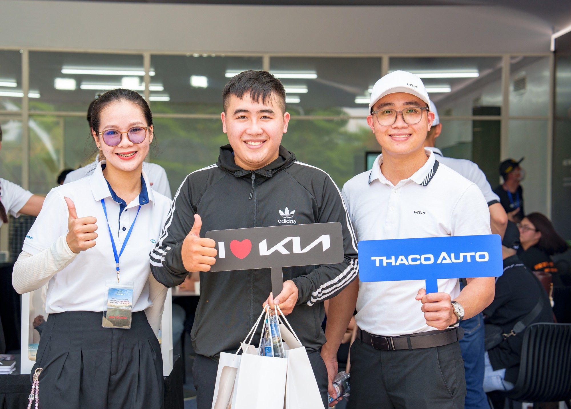THACO AUTO khởi động mùa hè với chuỗi sự kiện “Cafe cuối tuần” trên toàn quốc- Ảnh 4. THACO AUTO khởi động mùa hè với chuỗi sự kiện “Cafe cuối tuần” trên toàn quốc- Ảnh 4.