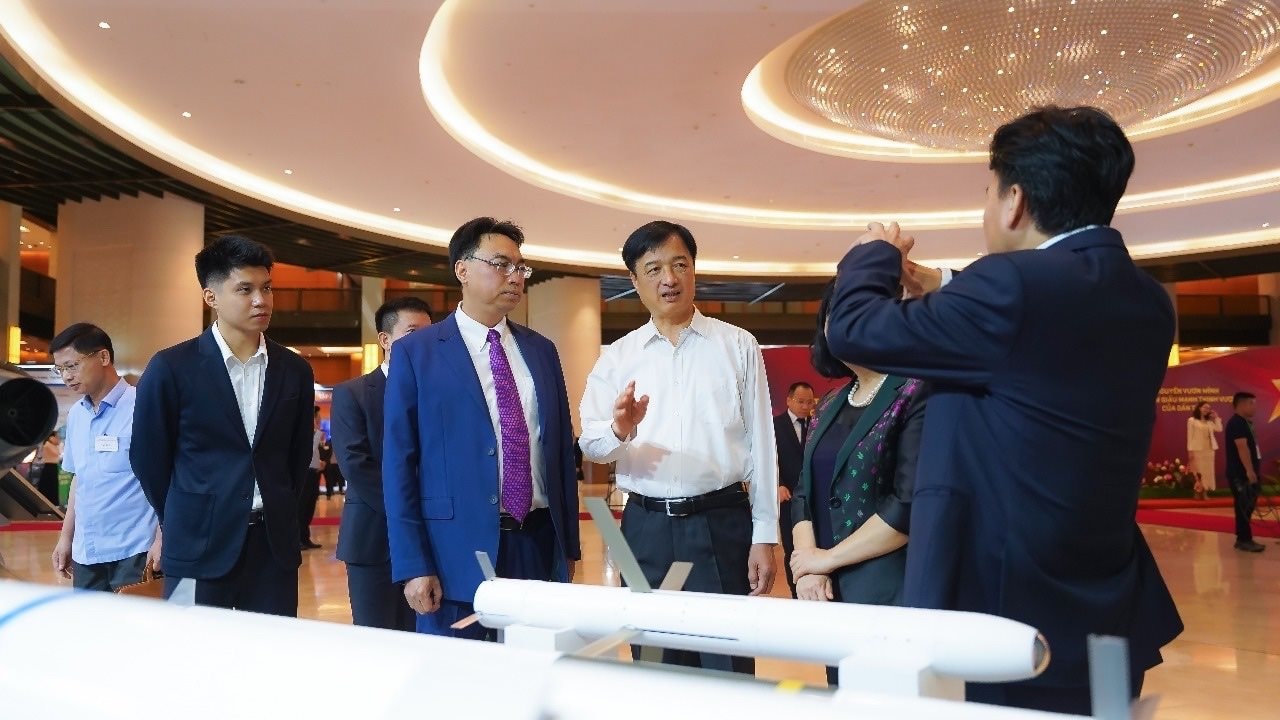 Chuyện "đau tim" chưa từng kể về sự ra đời chiếc CCCD gắn chip và sáng kiến đi khắp ASEAN chỉ với 1 tấm thẻ- Ảnh 10. Chuyện "đau tim" chưa từng kể về sự ra đời chiếc CCCD gắn chip và sáng kiến đi khắp ASEAN chỉ với 1 tấm thẻ- Ảnh 10.