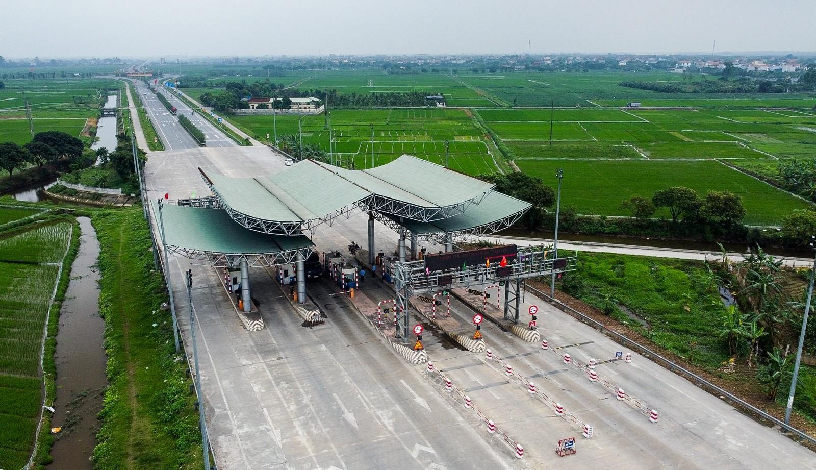 Người đàn ông sau DA cầu 1.700 tỷ nối Thái Bình - Hà Nam: Vướng vòng lao lý, từng được Việt Phát “cứu" bằng hợp đồng “quả lọc máu” 500 tỷ- Ảnh 1.