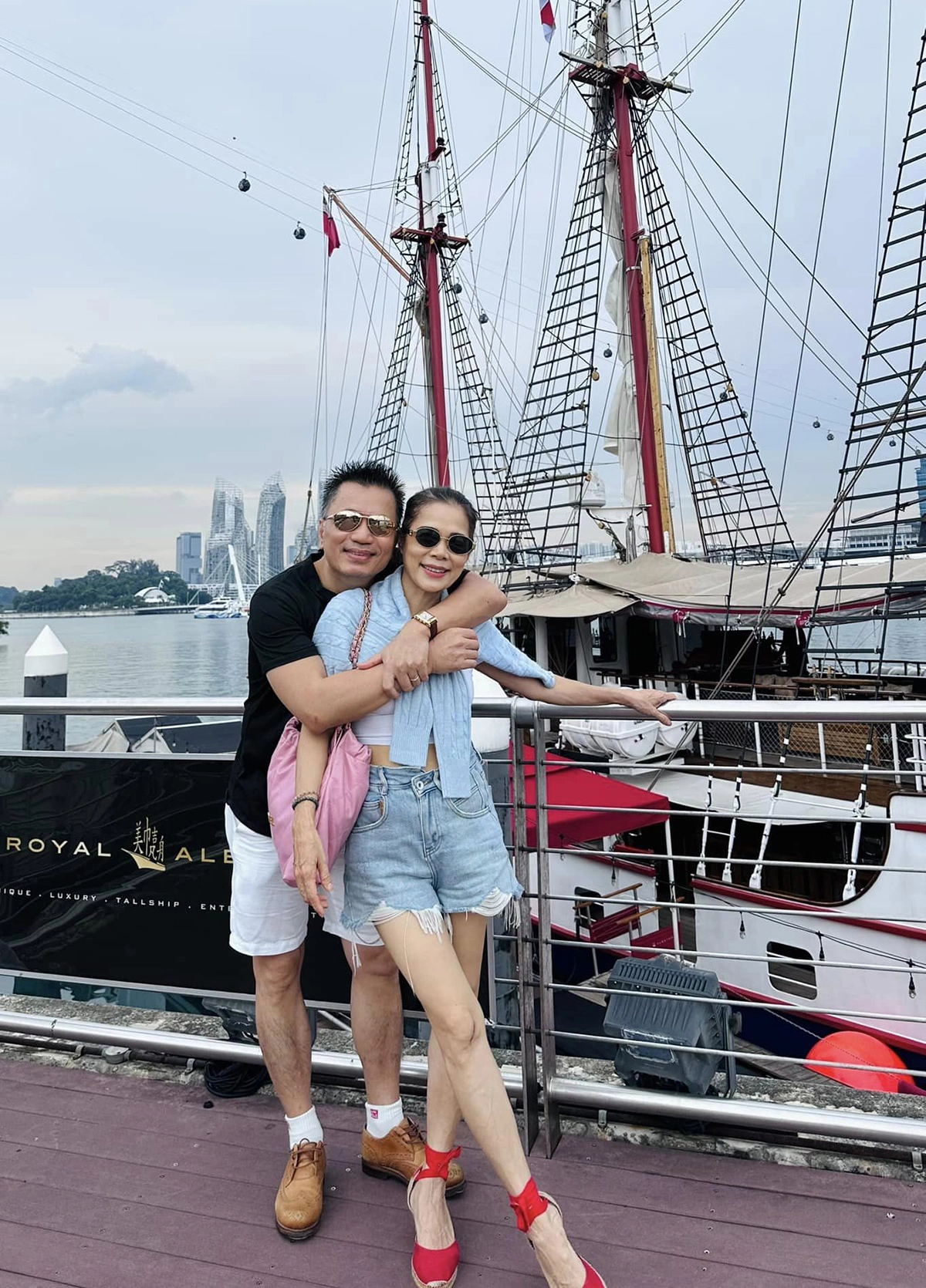 “Nữ tướng” showbiz Việt: Bạn gọi điện vay 200 tỷ đồng tiền mặt, lập tức đồng ý, hôn nhân viên mãn- Ảnh 3.