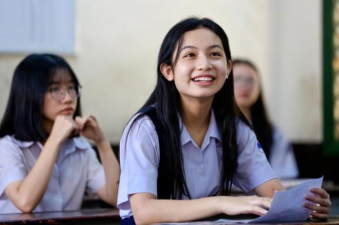 Cuối tuần là thi lớp 10, giữa tuần phụ huynh Hà Nội vỡ oà vì TIN VUI bất ngờ: Mong các năm sau tiếp tục như này!- Ảnh 1. Cuối tuần là thi lớp 10, giữa tuần phụ huynh Hà Nội vỡ oà vì TIN VUI bất ngờ: Mong các năm sau tiếp tục như này!- Ảnh 1.