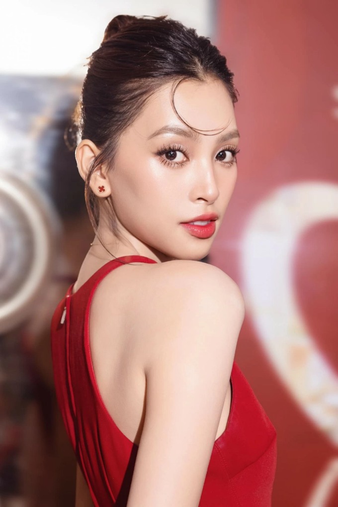 Mỹ nhân có "gương mặt kim cương" đẹp nhất Việt Nam, hoàn hảo mọi mặt chỉ trừ 1 điều- Ảnh 3.