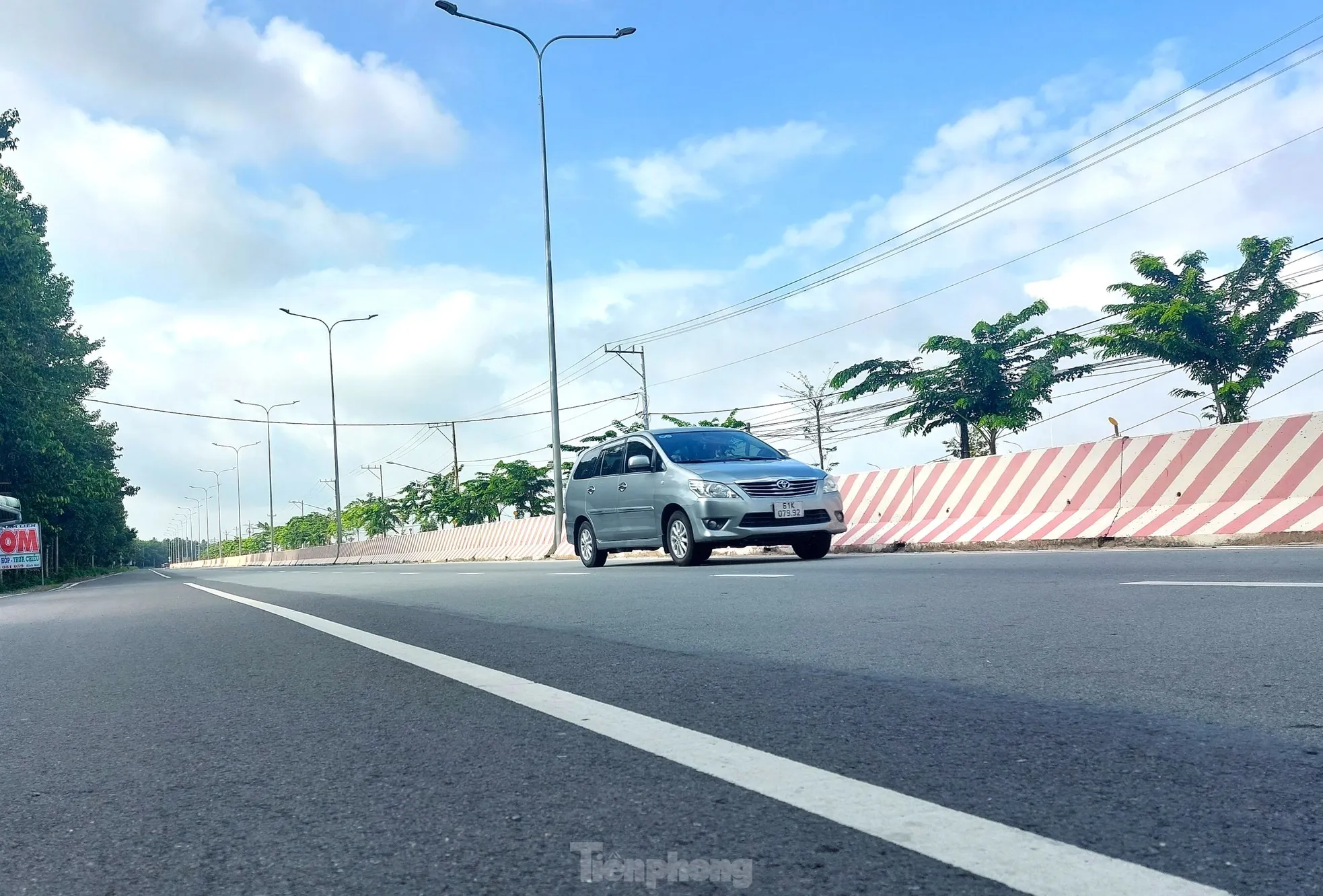 Ngắm tuyến đường băng qua rừng cao su nối Bình Dương với Tây Ninh vừa lên 6 làn- Ảnh 8. Ngắm tuyến đường băng qua rừng cao su nối Bình Dương với Tây Ninh vừa lên 6 làn- Ảnh 8.