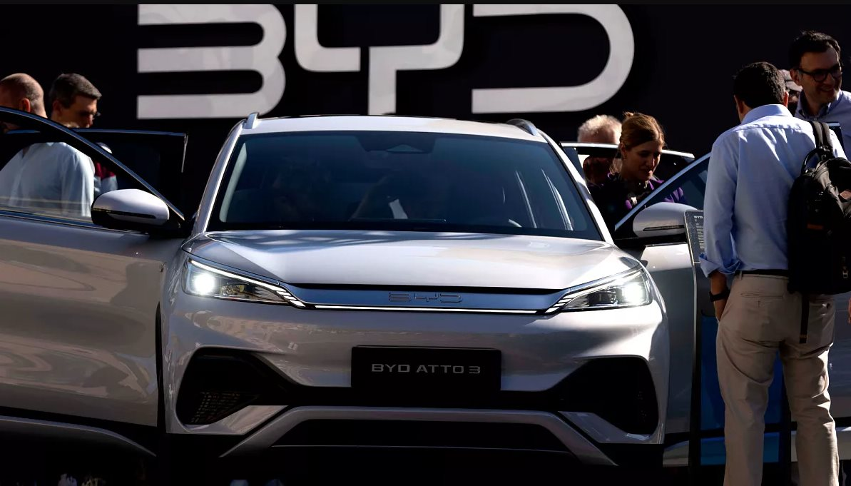 Chuyện gì đây: Một đại lý xe điện BYD đóng cửa 20 chi nhánh trong vài ngày, khiến 1.000 khách hàng còn bảo hành bơ vơ- Ảnh 3. Chuyện gì đây: Một đại lý xe điện BYD đóng cửa 20 chi nhánh trong vài ngày, khiến 1.000 khách hàng còn bảo hành bơ vơ- Ảnh 3.