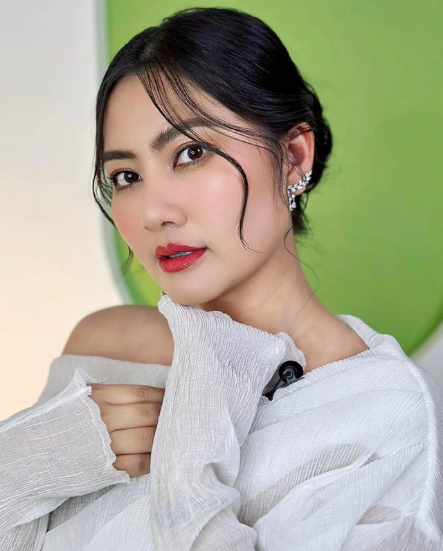 Vbiz có mỹ nhân càng ác càng hot rần rần, đóng 1 phim mà hốt nguyên rổ meme xài cả đời chưa hết- Ảnh 11.