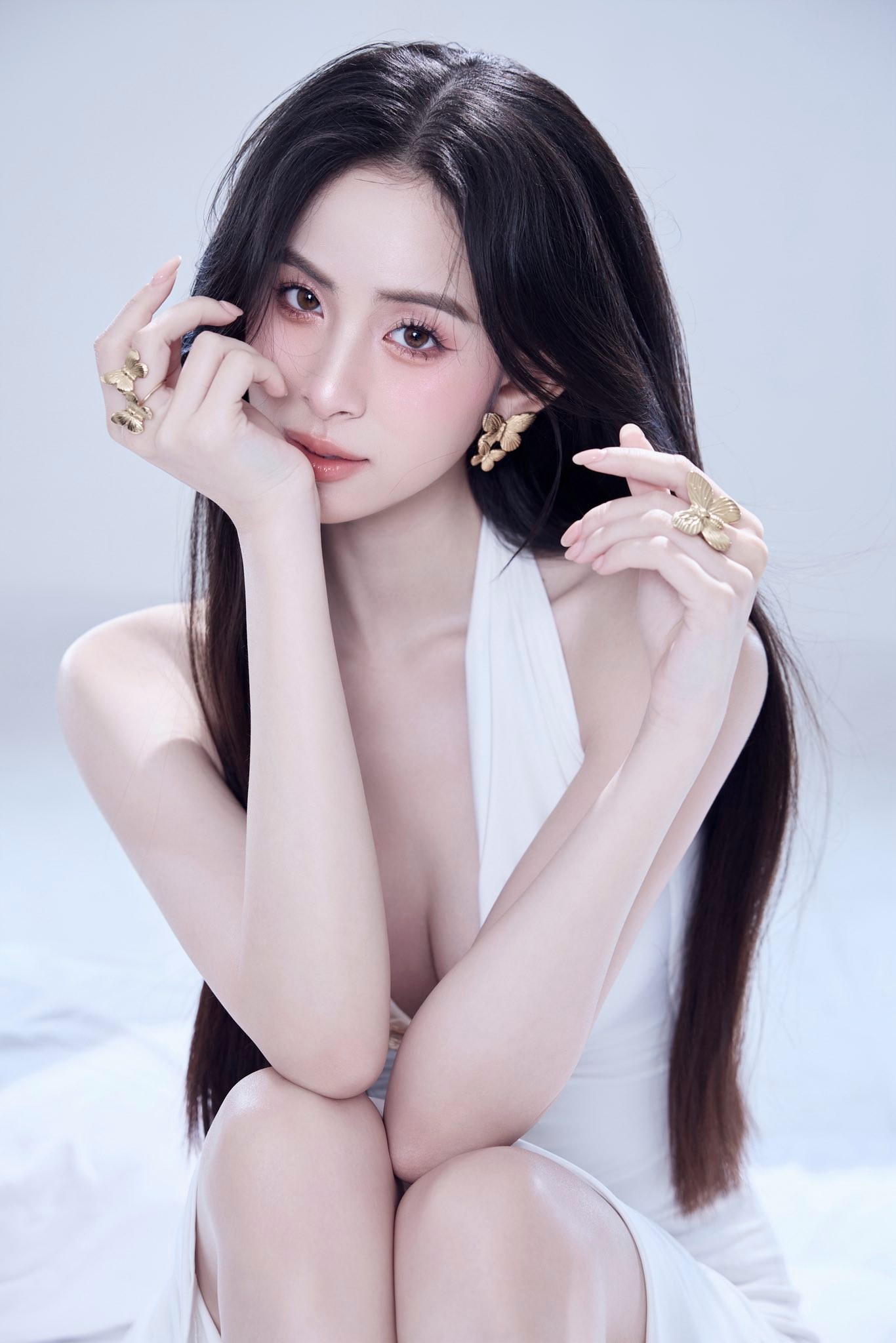 HOT: "Kim Tae Hee Việt Nam" bí mật kết hôn với thiếu gia sau 4 tháng chia tay Nam vương Vbiz!- Ảnh 6. HOT: "Kim Tae Hee Việt Nam" bí mật kết hôn với thiếu gia sau 4 tháng chia tay Nam vương Vbiz!- Ảnh 6.