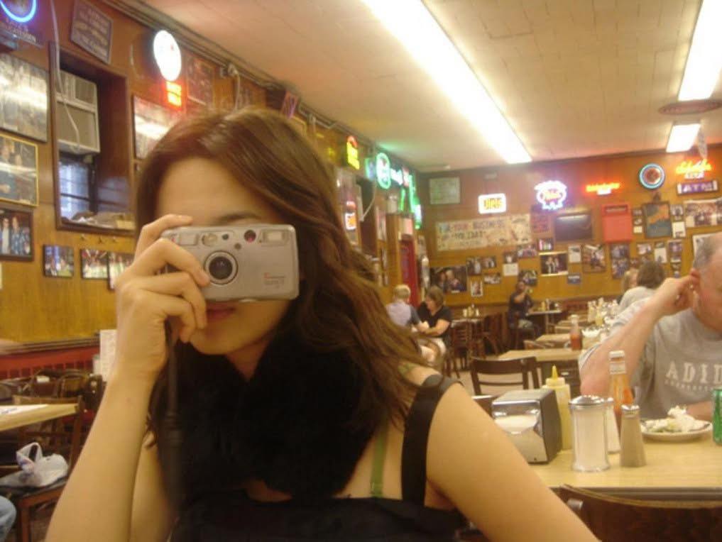 Nhan sắc không camera thường nào “đánh bại” nổi: Song Hye Kyo tuổi đôi mươi đẹp mộc đến nao lòng- Ảnh 6. Nhan sắc không camera thường nào “đánh bại” nổi: Song Hye Kyo tuổi đôi mươi đẹp mộc đến nao lòng- Ảnh 6.