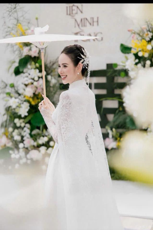 HOT: "Kim Tae Hee Việt Nam" bí mật kết hôn với thiếu gia sau 4 tháng chia tay Nam vương Vbiz!- Ảnh 1. HOT: "Kim Tae Hee Việt Nam" bí mật kết hôn với thiếu gia sau 4 tháng chia tay Nam vương Vbiz!- Ảnh 1.