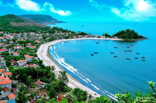 Phát hiện bãi biển ít du khách biết ở Nghệ An, người bản địa nhận xét: Nước trong xanh hơn Cửa Lò- Ảnh 1. Phát hiện bãi biển ít du khách biết ở Nghệ An, người bản địa nhận xét: Nước trong xanh hơn Cửa Lò- Ảnh 1.