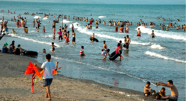 Phát hiện bãi biển ít du khách biết ở Nghệ An, người bản địa nhận xét: Nước trong xanh hơn Cửa Lò- Ảnh 3. Phát hiện bãi biển ít du khách biết ở Nghệ An, người bản địa nhận xét: Nước trong xanh hơn Cửa Lò- Ảnh 3.