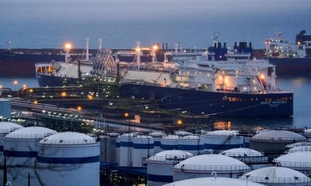 EU lục đục nội bộ: Ngoài Hungary và Slovakia, thêm hai nước mua LNG từ Nga nhiều nhất khối phản đối kế hoạch cấm nhập khẩu khí đốt Nga vào năm 2027- Ảnh 1. EU lục đục nội bộ: Ngoài Hungary và Slovakia, thêm hai nước mua LNG từ Nga nhiều nhất khối phản đối kế hoạch cấm nhập khẩu khí đốt Nga vào năm 2027- Ảnh 1.