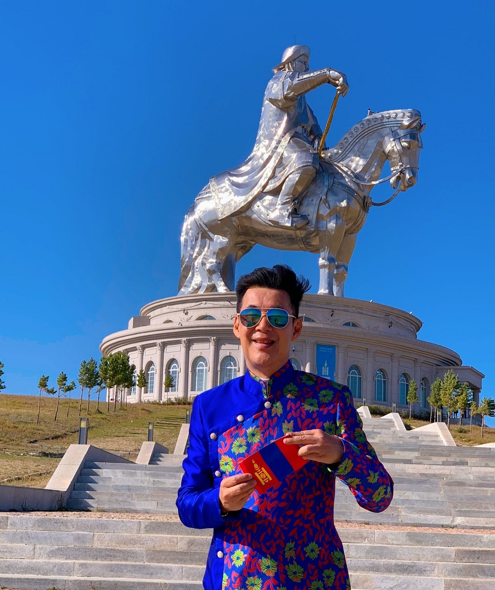 Một trong “Tứ đại thiên vương” Việt Nam: Ở nhà hơn 2.000 cây vàng tại quận 3, nghỉ hát làm blogger du lịch- Ảnh 2. Một trong “Tứ đại thiên vương” Việt Nam: Ở nhà hơn 2.000 cây vàng tại quận 3, nghỉ hát làm blogger du lịch- Ảnh 2.
